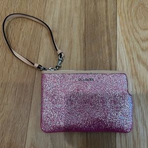 VINTAGE COACH BLEECKER ZIP SMALL WRISTLET IN METALLIC CRACKLE CANVAS PINK